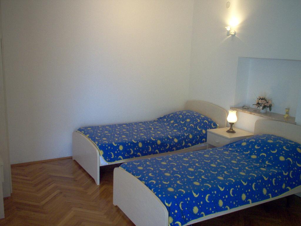 Apartment Karmen Trogir Chambre photo