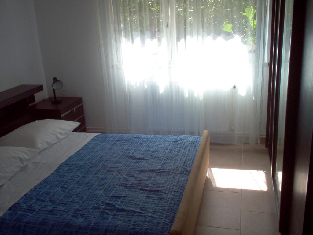 Apartment Karmen Trogir Chambre photo
